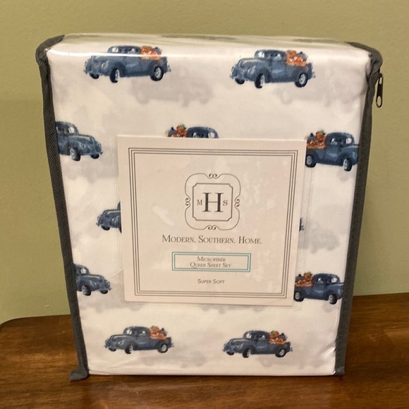 Modern Southern Home Fall Truck with Pumpkins Queen Sheet Set - Picture 1 of 6
